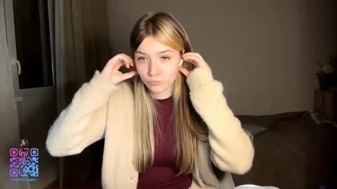 Hey EveryoneIm Kimi  Glad to see you in my room We almost hit 10 Thumb up in one day   online show from February 2026 04:02:02 PM