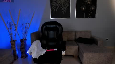 Jenna Olson  online show from February 2025 10:37:02 AM