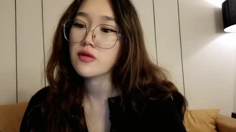 Snapshot of jennatyan chatting on May 2026 04:21:01 AM JENNA online show from May 2026 04:21:01 AM