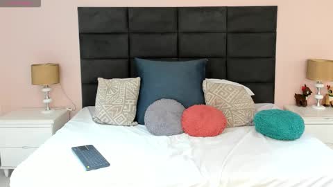 jenner_madison online show from January 2026 05:27:02 PM