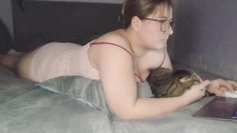 Nicol online show from February 2026 07:40:01 PM