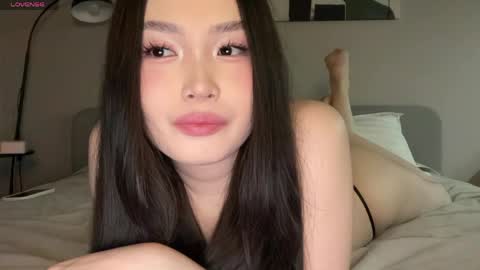 Snapshot of jennie_yung chatting on May 2026 11:34:01 PM jennie_yung online show from May 2026 11:34:01 PM