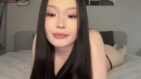 Snapshot of jennie_yung chatting on July 2026 04:40:01 AM jennie_yung online show from July 2026 04:40:01 AM