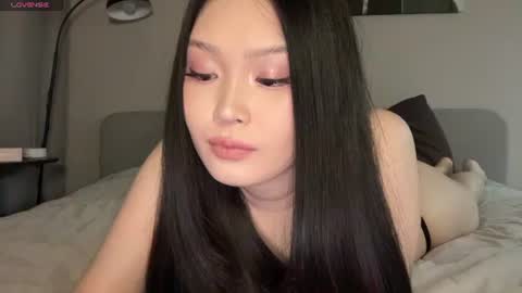 Snapshot of jennie_yung chatting on July 2026 11:20:02 PM jennie_yung online show from July 2026 11:20:02 PM