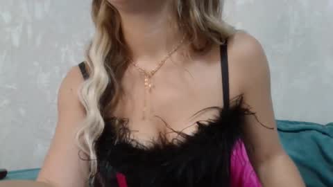 Snapshot of jennifer838 chatting on December 2024 12:44:02 PM Jennifer online show from December 2024 12:44:02 PM