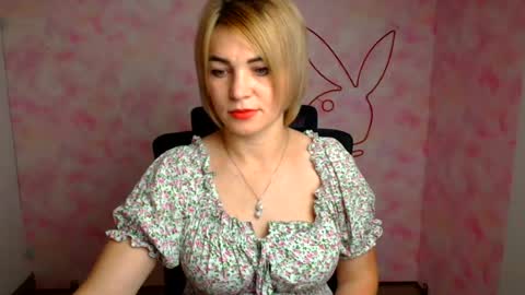 Snapshot of jennifer_cuttie chatting on July 2026 05:43:02 AM Jennifer online show from July 2026 05:43:02 AM