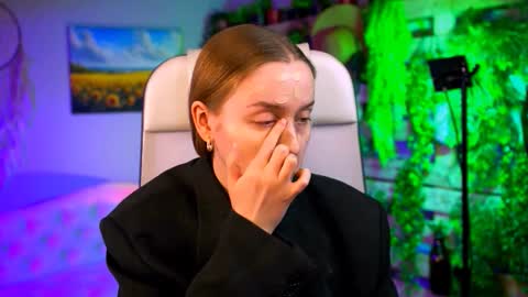 Jennifer online show from February 2026 12:21:01 PM