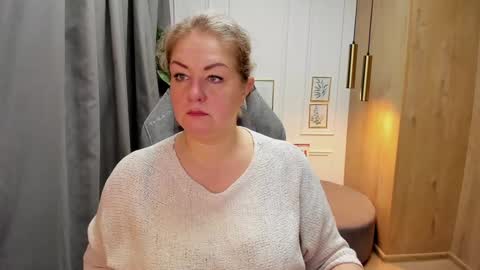 Snapshot of jenniferlight chatting on January 2025 07:14:02 PM Jennifer online show from January 2025 07:14:02 PM