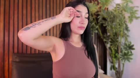     online show from October 2025 12:00:02 PM