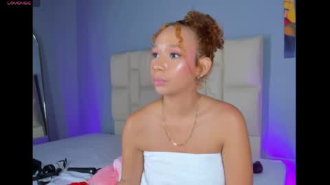 jenny__lawrence online show from April 2026 07:45:01 AM