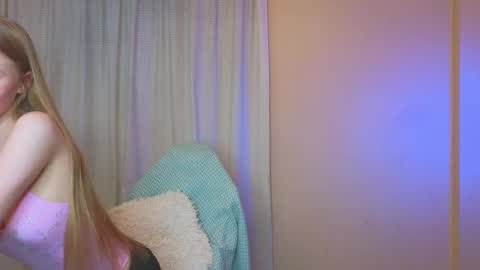 Snapshot of jenny_angelok chatting on December 2024 11:43:02 AM Next broadcast on December 05 subject to change online show from December 2024 11:43:02 AM