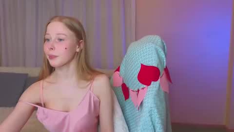 Snapshot of jenny_angelok chatting on February 2025 01:22:01 PM Next broadcast on December 05 subject to change online show from February 2025 01:22:01 PM