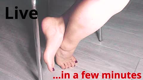 Snapshot of jenny_fighterfeet chatting on January 2025 11:09:02 AM Jenny online show from January 2025 11:09:02 AM