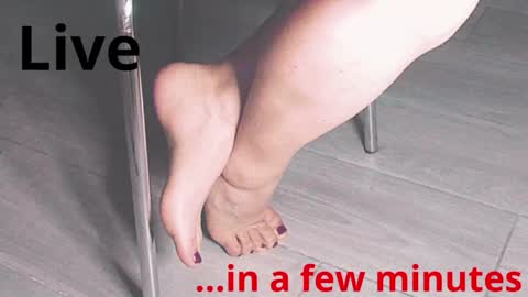Snapshot of jenny_fighterfeet chatting on February 2025 11:05:01 PM Jenny online show from February 2025 11:05:01 PM