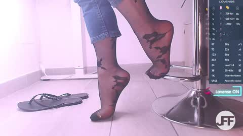 Snapshot of jenny_fighterfeet chatting on October 2025 01:41:02 PM Jenny online show from October 2025 01:41:02 PM