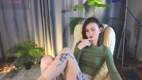 jennyfer_me online show from February 2026 01:33:02 PM