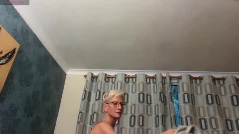 JennyHazel online show from October 2025 04:53:02 PM