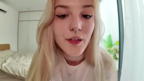 Jen  online show from March 2025 06:08:01 AM