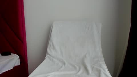 jenyff online show from March 2025 12:01:02 PM