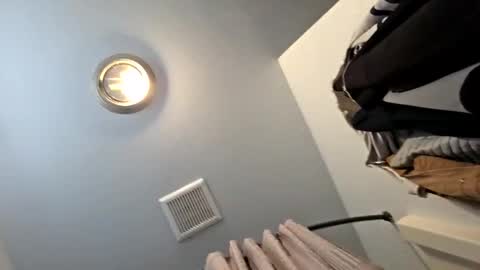 Lous online show from April 2026 10:44:02 PM