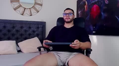 jeremy_blessd1 online show from February 2025 08:58:02 PM