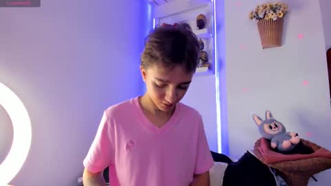 jero independent model online show from October 2025 04:52:01 PM