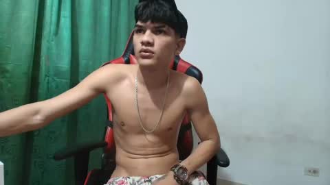 Snapshot of jesshot_bigcock chatting on September 2025 12:27:01 AM jesshot_bigcock online show from September 2025 12:27:01 AM