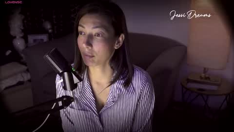Snapshot of jessi_dreams chatting on October 2025 04:19:02 AM Jessica Gomez online show from October 2025 04:19:02 AM