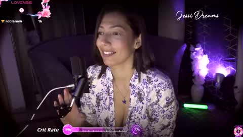 Snapshot of jessi_dreams chatting on October 2025 03:27:01 AM Jessica Gomez online show from October 2025 03:27:01 AM