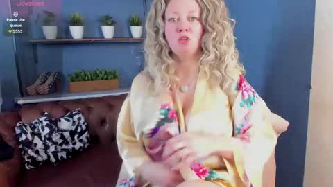 Snapshot of jessica_foxie chatting on April 2026 12:29:02 PM Jessica online show from April 2026 12:29:02 PM