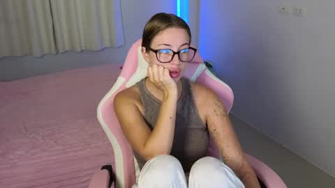 Jessy online show from May 2026 01:45:01 AM