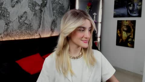 Snapshot of jessica_lisbon chatting on April 2026 12:10:01 PM Jessica online show from April 2026 12:10:01 PM