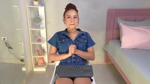 Jessica online show from September 2025 03:12:02 PM