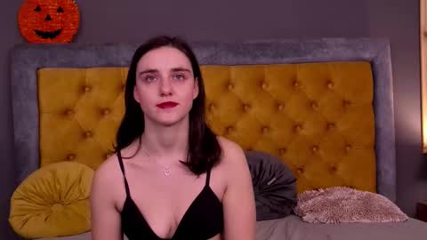 Jessica White online show from December 2025 04:50:01 AM