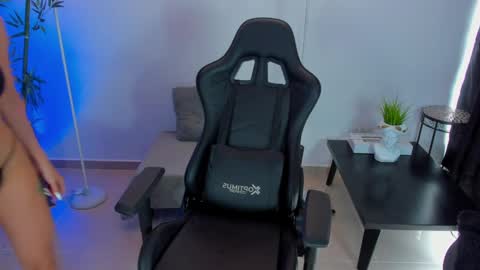  Jessica Pratt  IG jessicaxpratt online show from March 2025 07:20:02 PM