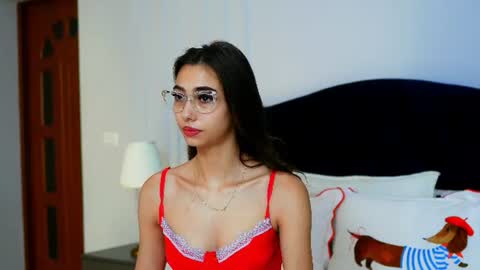 Snapshot of jessie_pinkk chatting on July 2026 04:41:02 AM Jessie online show from July 2026 04:41:02 AM