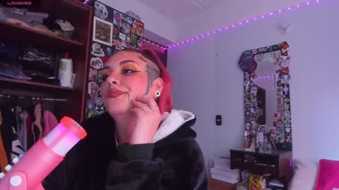 Snapshot of jessie_williams_01 chatting on January 2025 08:48:01 PM Your Sweet Angel online show from January 2025 08:48:01 PM