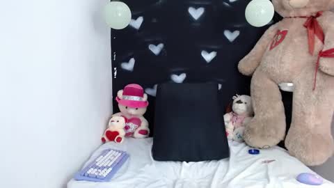 Snapshot of jessiedugalxxx chatting on October 2025 01:38:01 AM Jessie Big Boobs online show from October 2025 01:38:01 AM