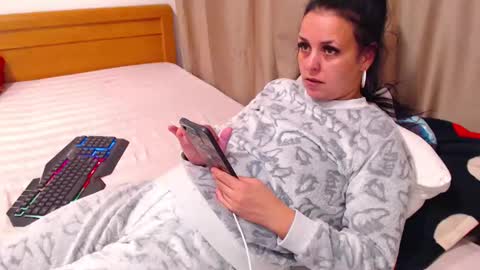 jessiestar3 online show from April 2026 07:41:01 PM