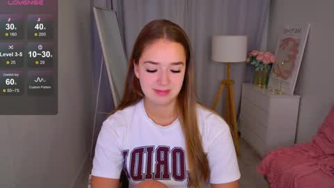 Snapshot of jessiestarz chatting on May 2026 01:28:01 PM Jessi online show from May 2026 01:28:01 PM