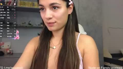 Snapshot of jessiexxi chatting on June 2026 02:03:01 AM Jessie TG channel online show from June 2026 02:03:01 AM