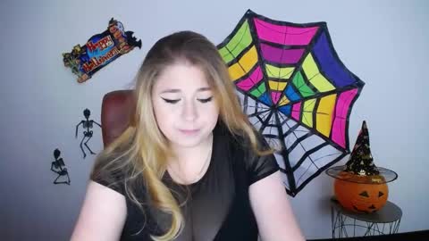 Jess online show from October 2025 06:25:01 AM