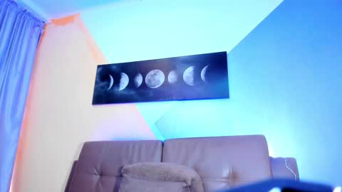 Jessy Mateus online show from December 2024 03:00:01 PM