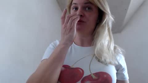 Snapshot of jessyangels chatting on April 2026 08:26:01 AM jessyangels online show from April 2026 08:26:01 AM