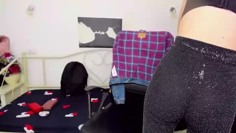 Jessy online show from February 2025 04:37:02 PM