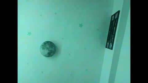 Jessy online show from November 2025 05:12:01 PM