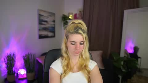 Snapshot of jetpearl chatting on March 2026 09:08:01 PM Jet online show from March 2026 09:08:01 PM