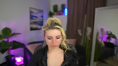 Snapshot of jetpearl chatting on April 2026 08:31:01 PM Jet online show from April 2026 08:31:01 PM