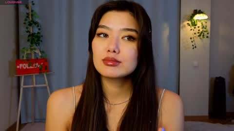 Hi all. My name is Naomi and Im glad to see you in my room  online show from January 2025 04:04:01 PM