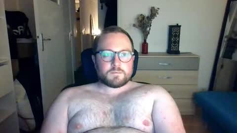 Snapshot of jeuneloup92 chatting on October 2025 08:53:02 PM jeuneloup92 online show from October 2025 08:53:02 PM
